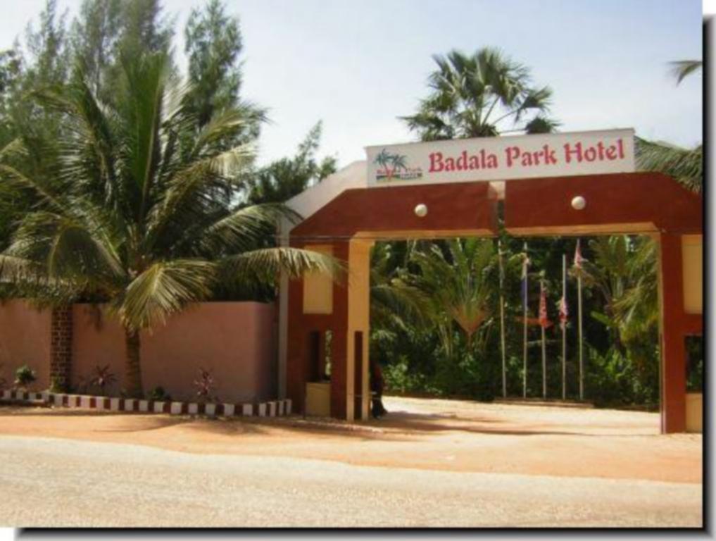 Badala Park Hotel Kotu Esterno foto
