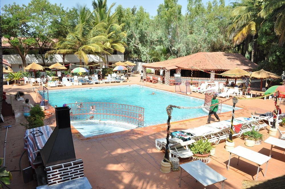 Badala Park Hotel Kotu Esterno foto
