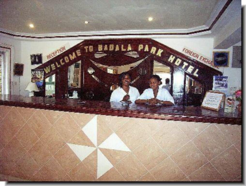 Badala Park Hotel Kotu Esterno foto