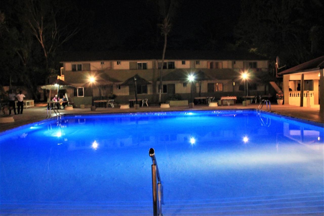 Badala Park Hotel Kotu Esterno foto