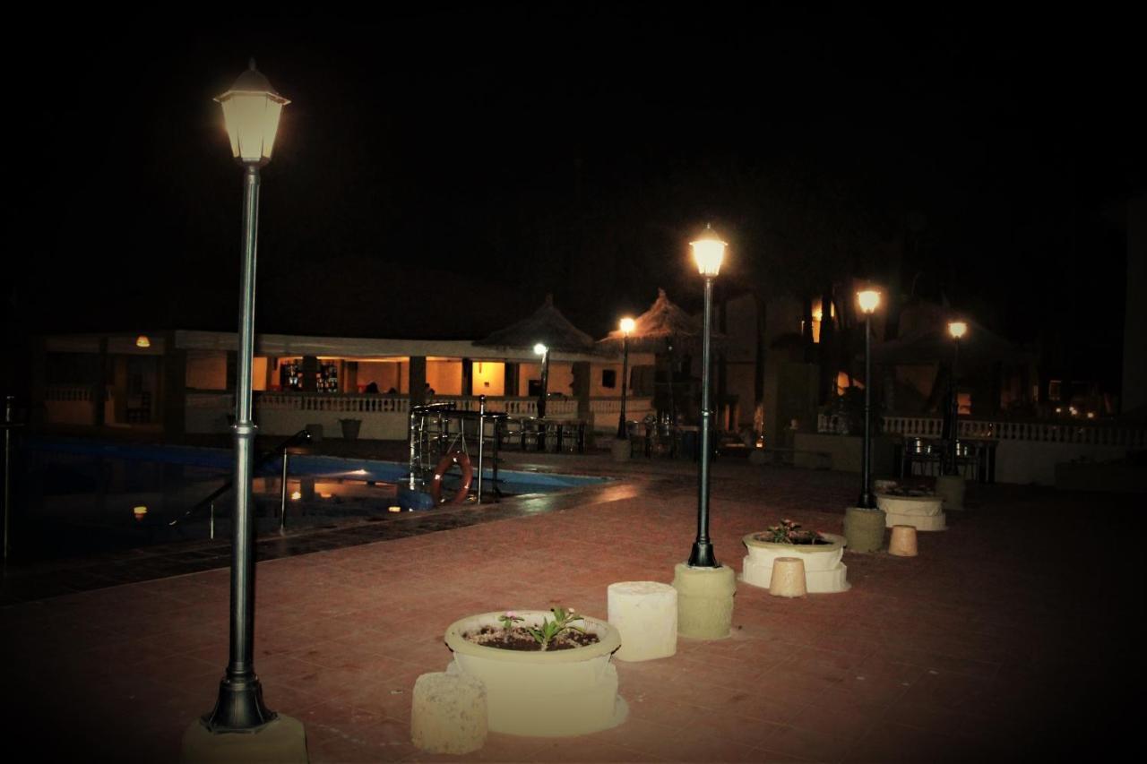 Badala Park Hotel Kotu Esterno foto