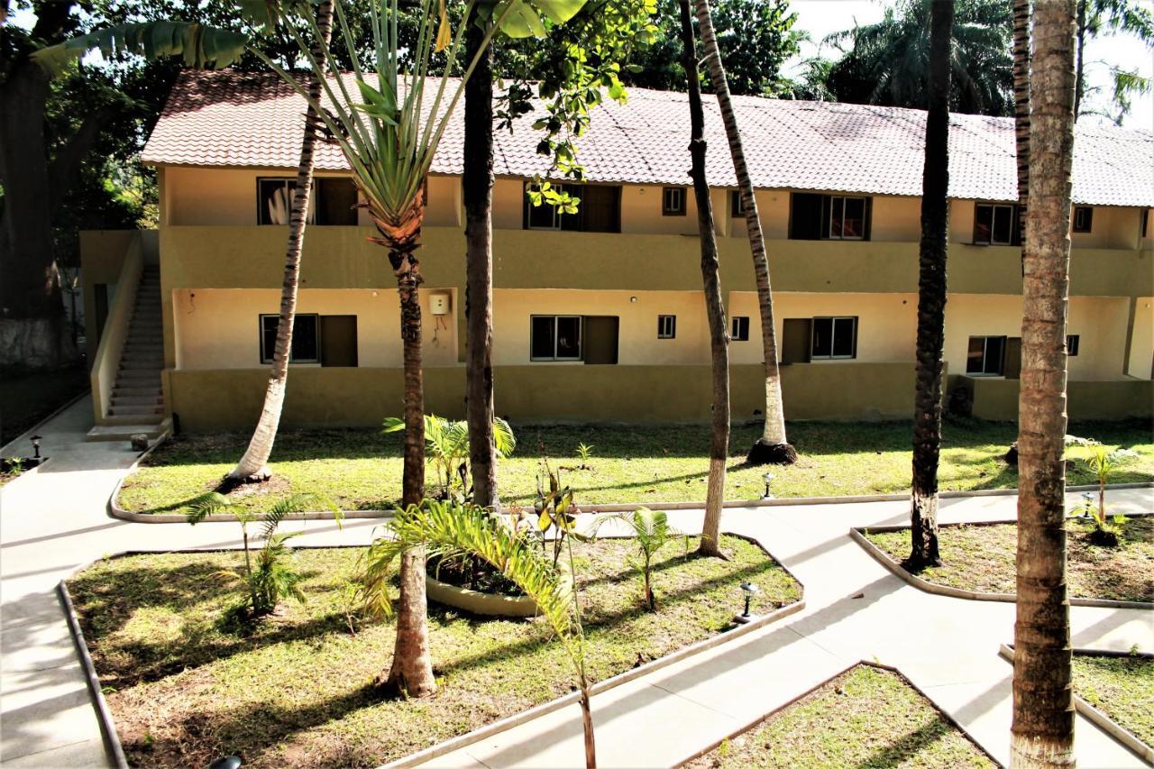 Badala Park Hotel Kotu Esterno foto