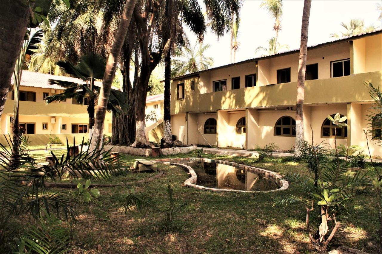 Badala Park Hotel Kotu Esterno foto